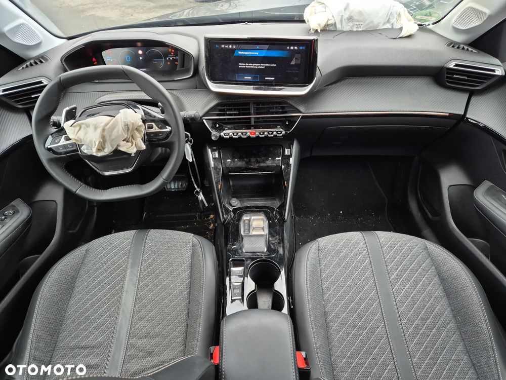 Peugeot 208 - 5