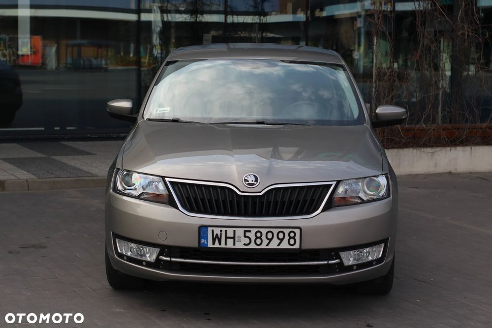 Skoda RAPID 1.2 TSI Ambition - 12