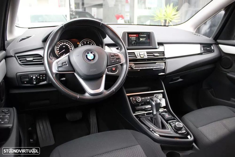 BMW 225xe Active Tourer - 4