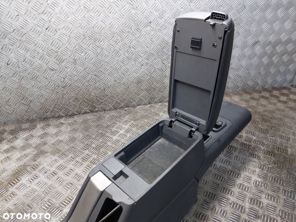 TUNEL ŚRODKOWY PODŁOKIETNIK VOLVO C70 I 8676603 9192277 9158965 - 6