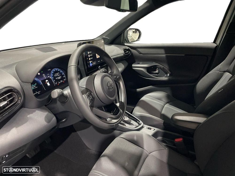 Toyota Yaris Cross 1.5 HDF Luxury - 13