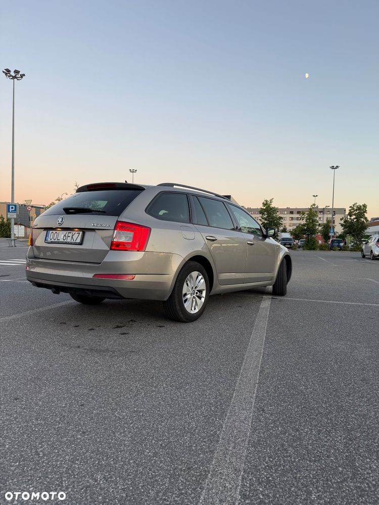 Skoda Octavia 2.0 TDI (Green tec) DSG Joy - 2