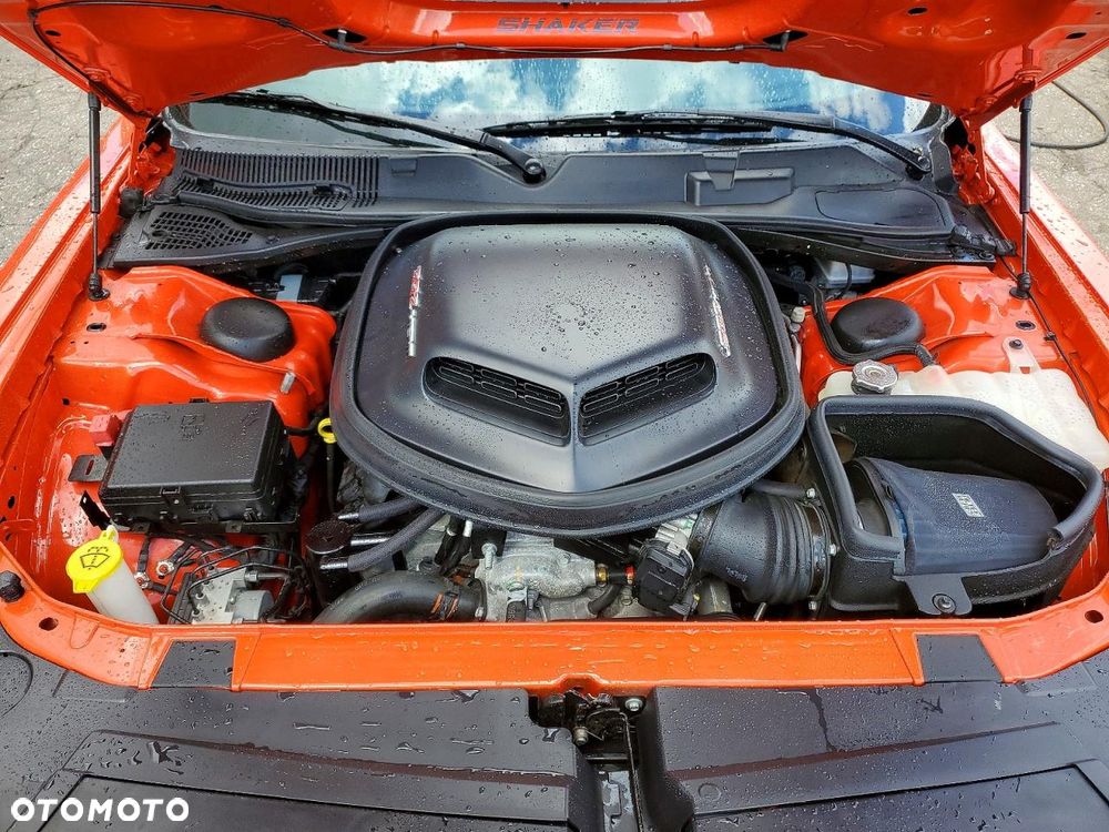 Dodge Challenger - 11