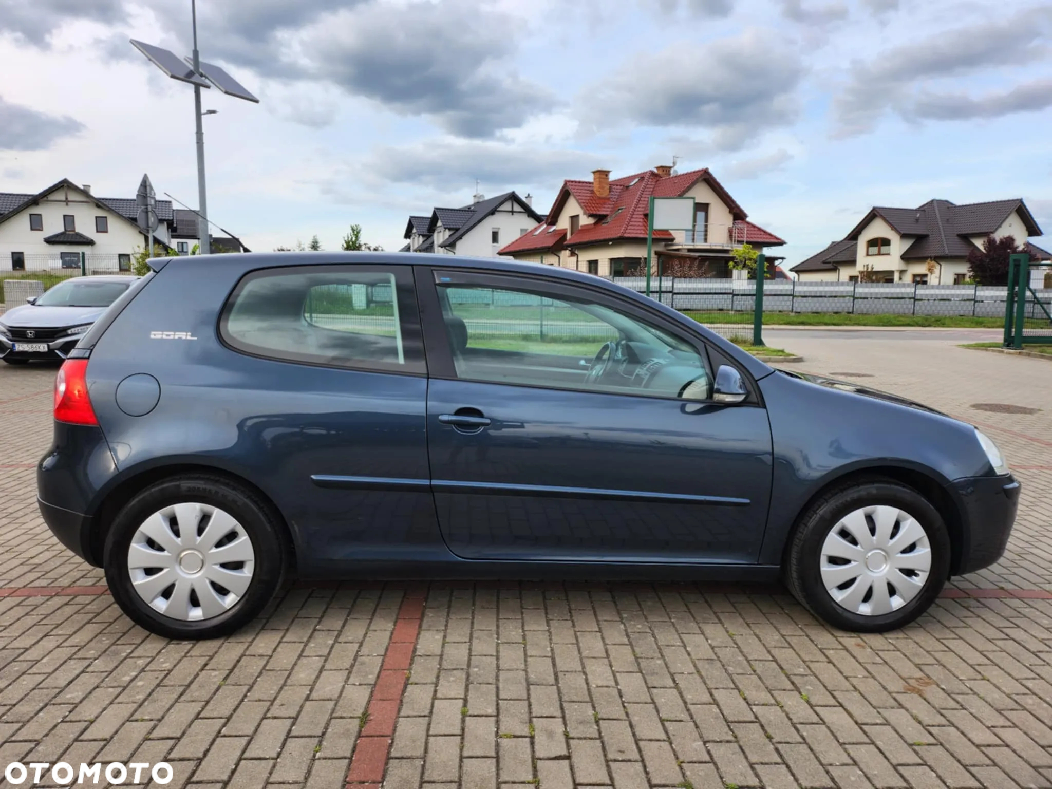 Volkswagen Golf - 5