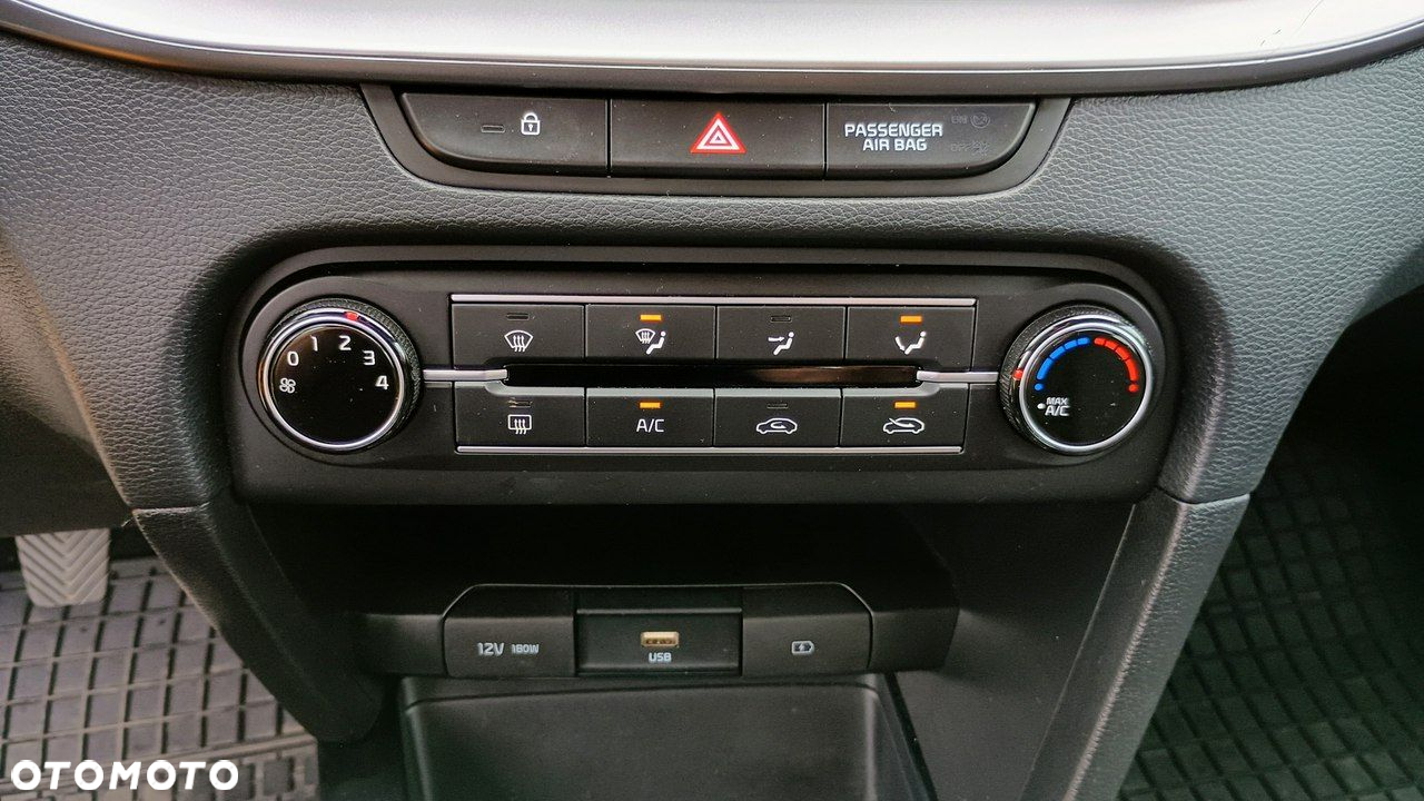 Kia XCeed - 24