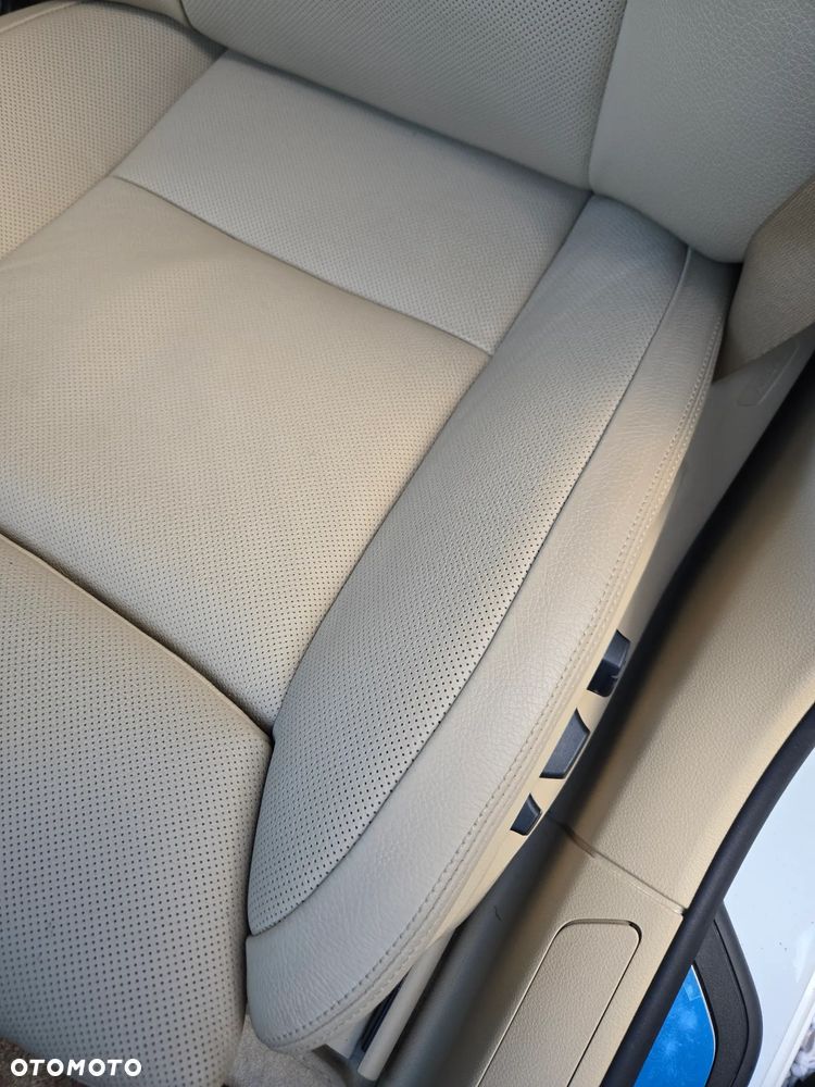 BMW Seria 7 740i - 12