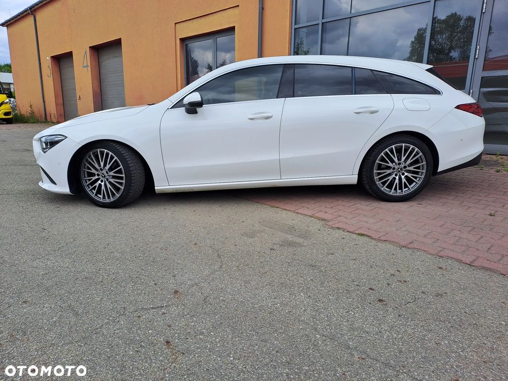 Mercedes-Benz CLA 180 Shooting Brake - 5