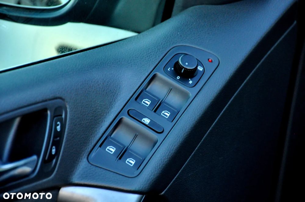 Volkswagen Tiguan 1.4 TSI Sport&Style - 35