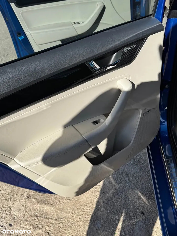 Skoda RAPID 1.0 TSI Style - 10