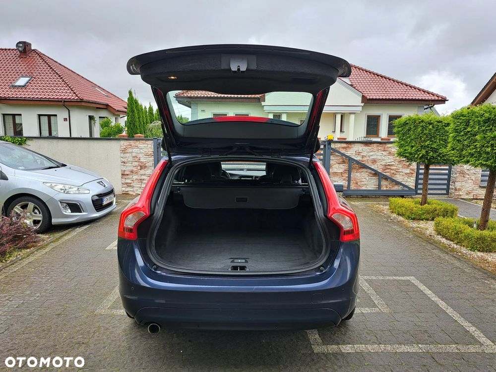 Volvo V60 D3 Geartronic Kinetic - 19