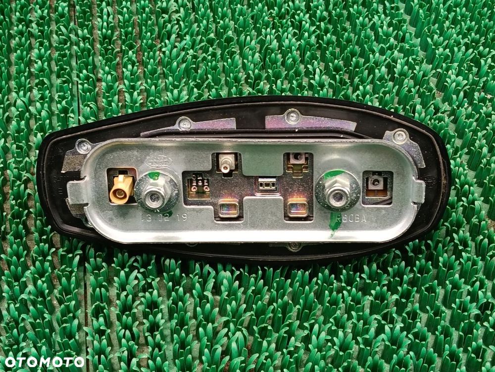 LAND ROVER DISCOVERY 5 3.0 SDV6 16-20r Antena Dachowa Rekinek - 3