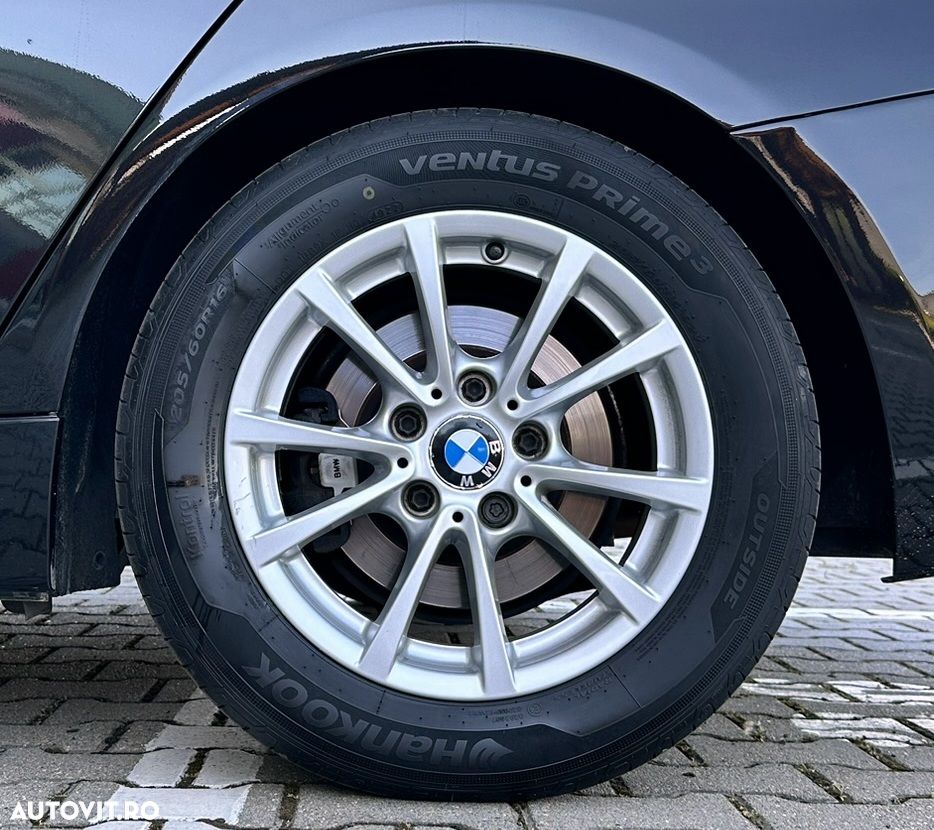 BMW Seria 3 320d Aut. - 35