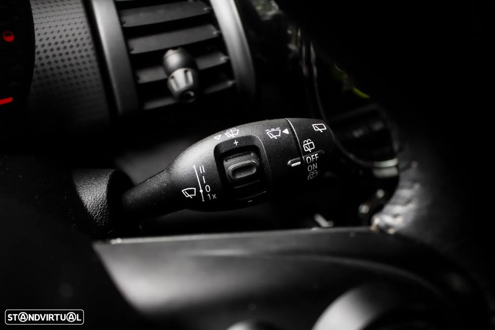 MINI 5 Portas Cooper D - 17