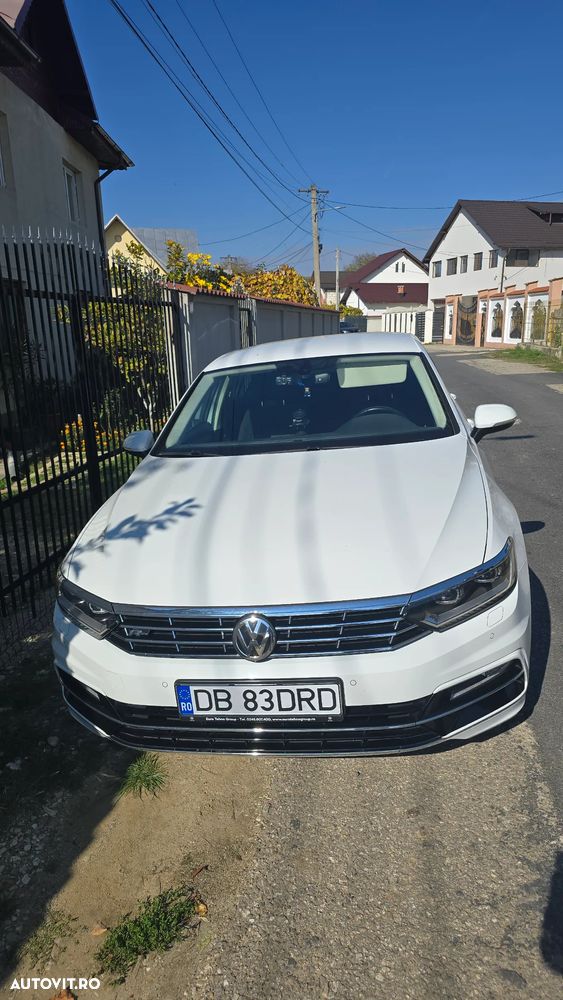 Volkswagen Passat Variant 2.0 TDI DSG R Executive - 1