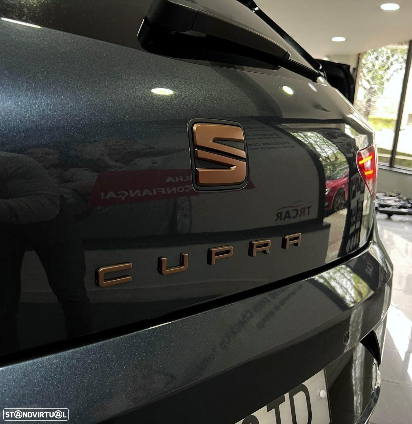 SEAT Leon 2.0 TSI Cupra DSG S/S - 28