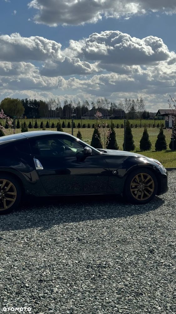 Nissan 370 Z - 11