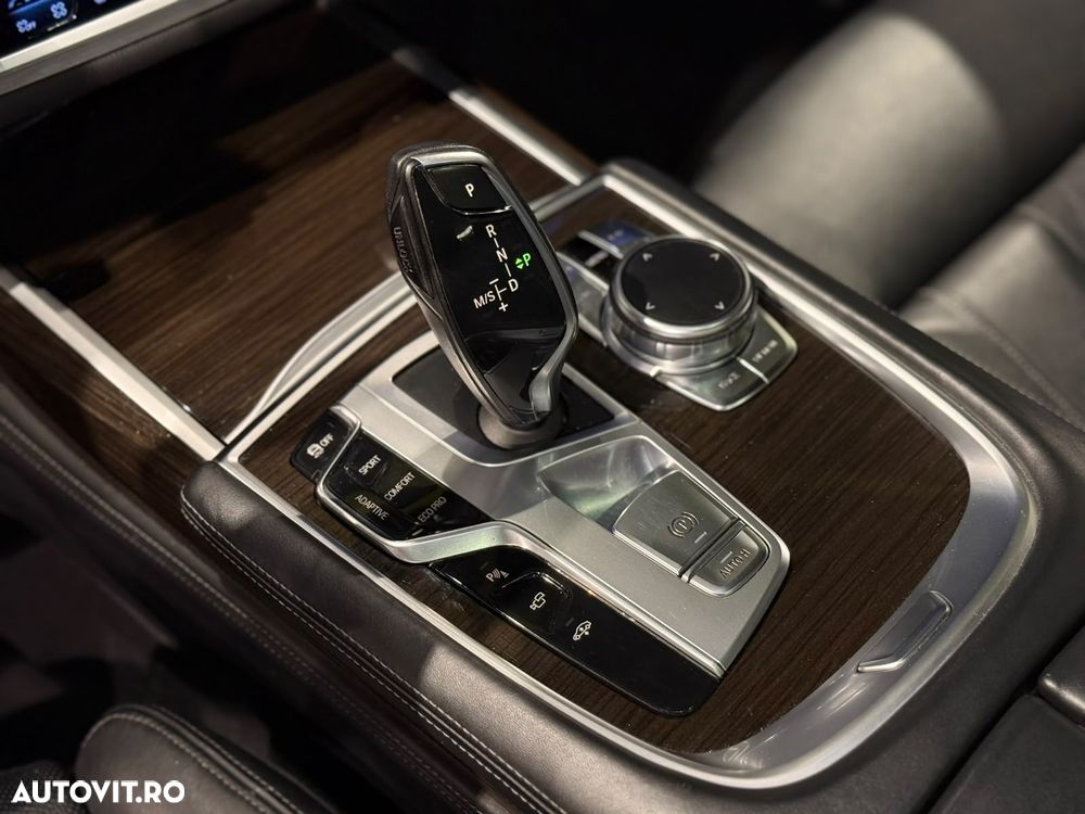 BMW Seria 7 740d xDrive - 22