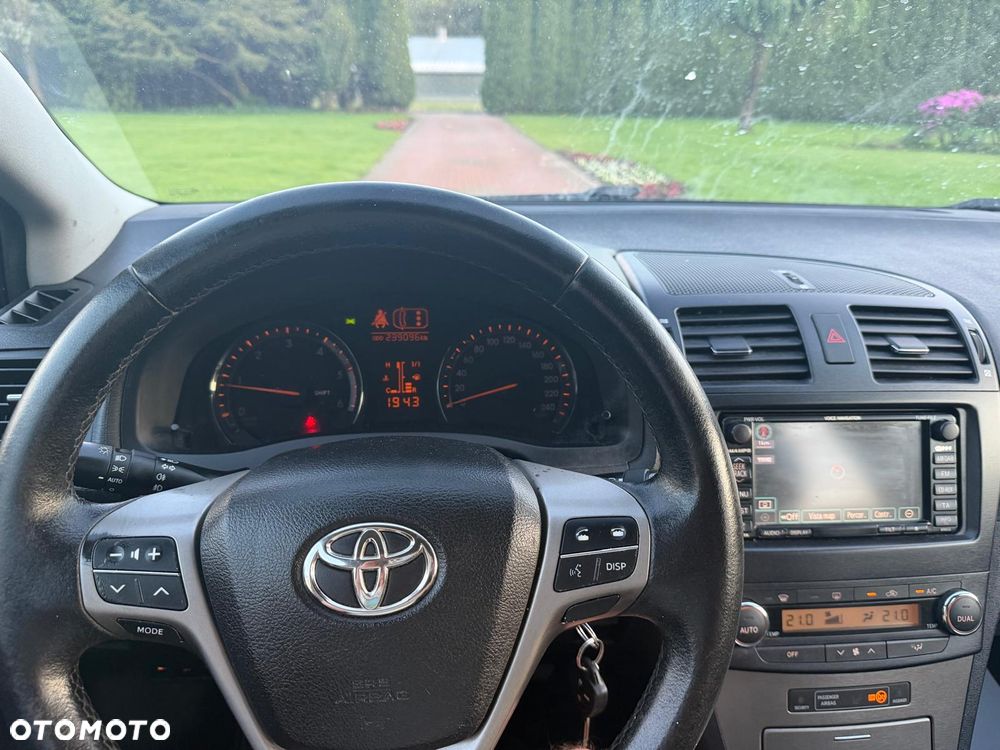 Toyota Avensis 2.2 D-4D Executive - 16