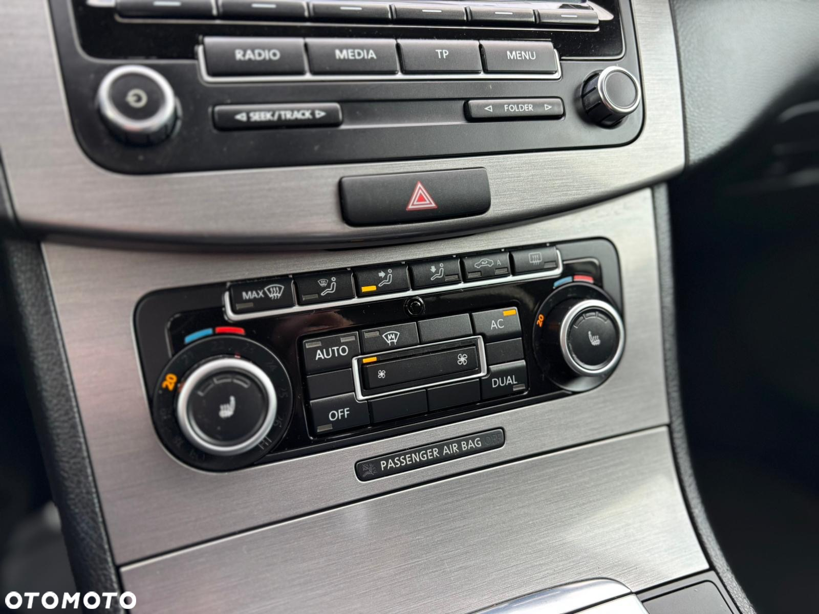 Volkswagen Passat 2.0 TDI Highline DSG - 20