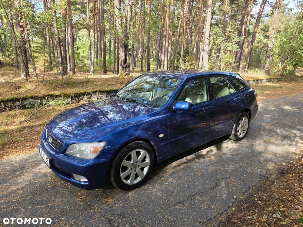 Lexus IS - 14