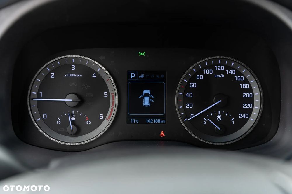 Hyundai Tucson blue 1.7 CRDi 2WD DCT Premium - 23