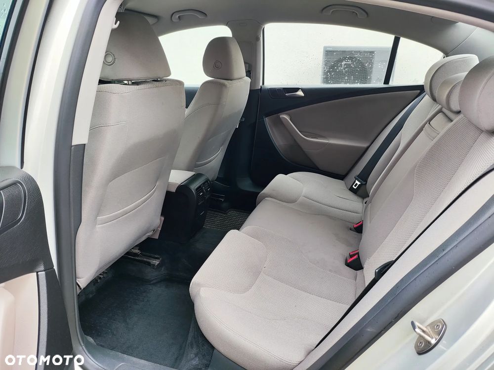 Volkswagen Passat 1.4 TSI Comfortline - 15