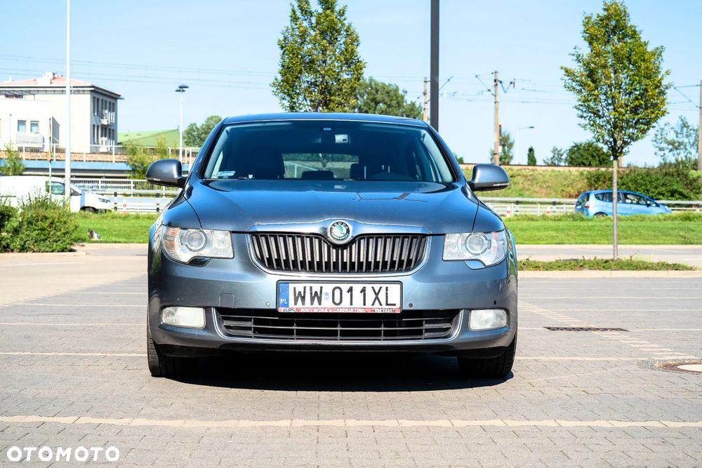 Skoda Superb 2.0 TDI Elegance DSG - 4