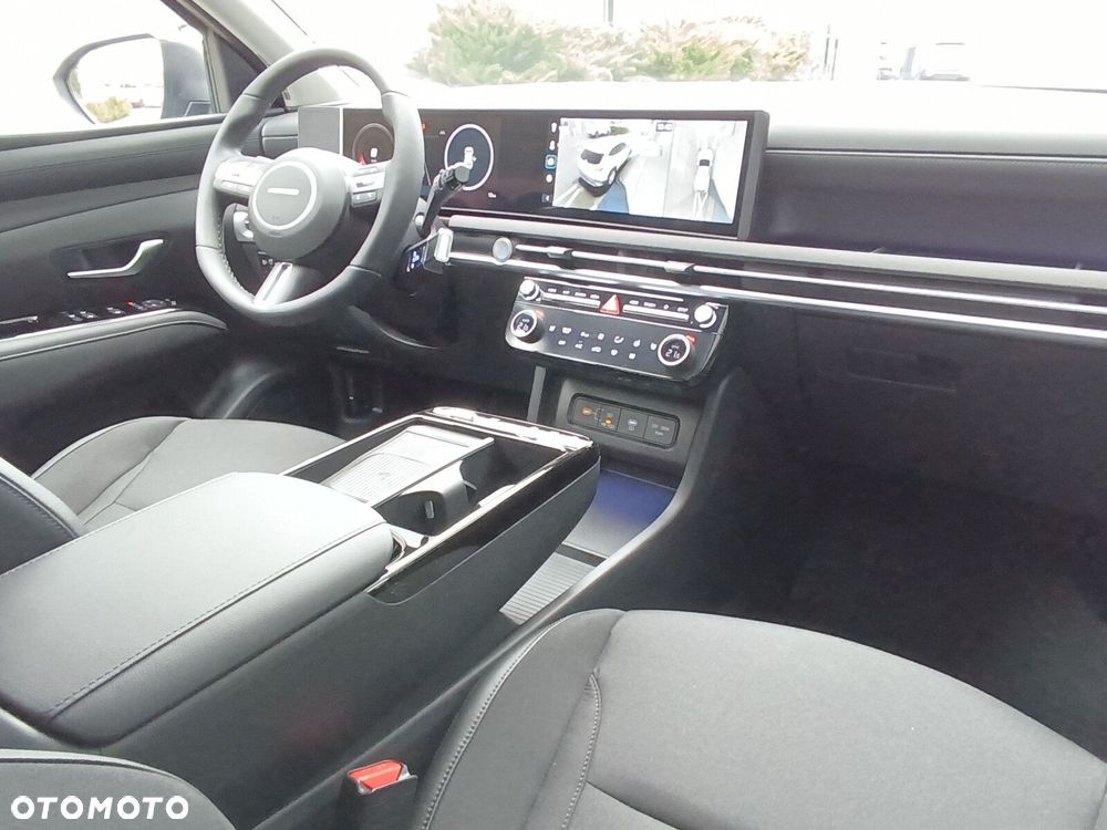 Hyundai Tucson 1.6 T-GDi HEV Executive 2WD - 24
