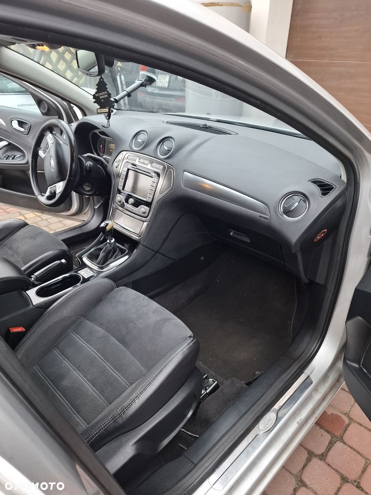 Ford Mondeo 2.5 Titanium X - 10