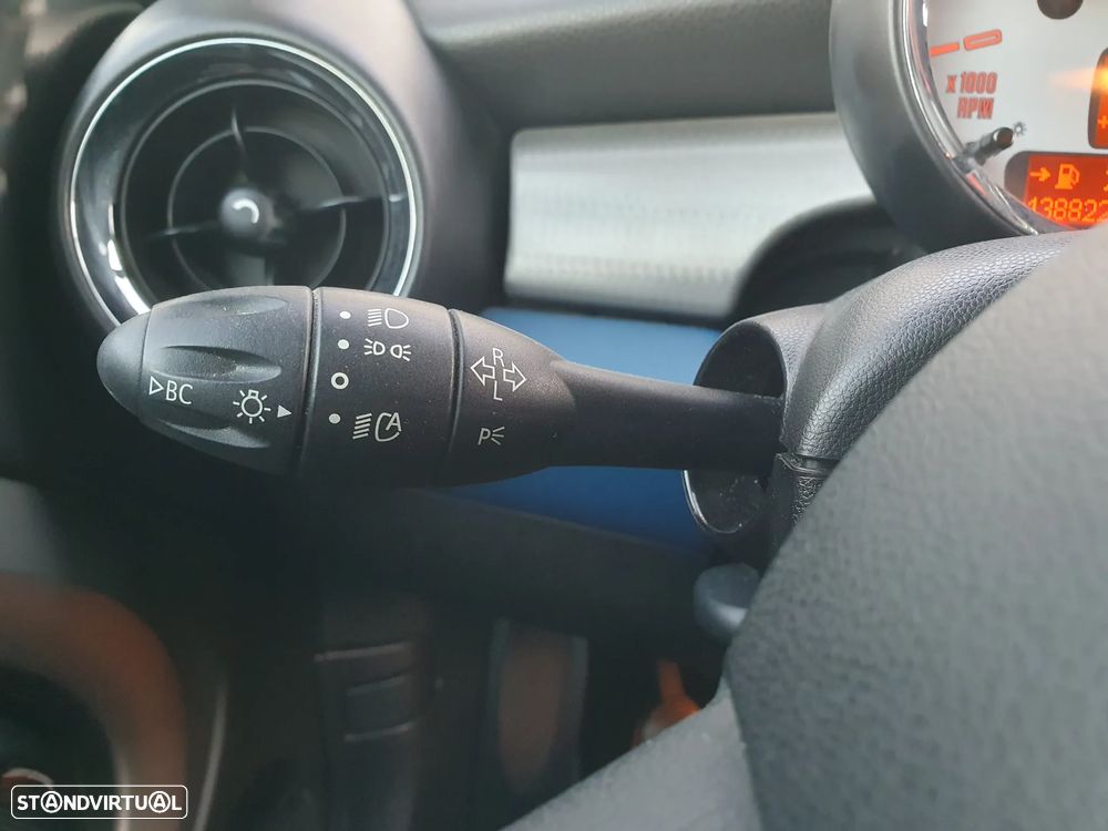 MINI 3 Portas Cooper D - 24