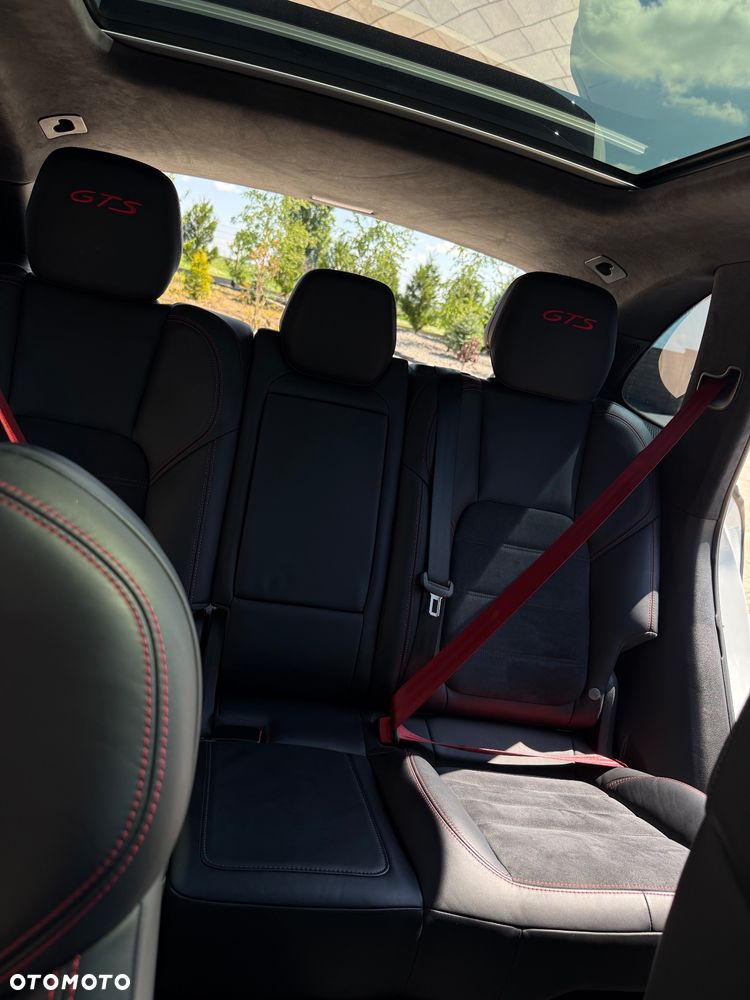 Porsche Cayenne GTS - 31
