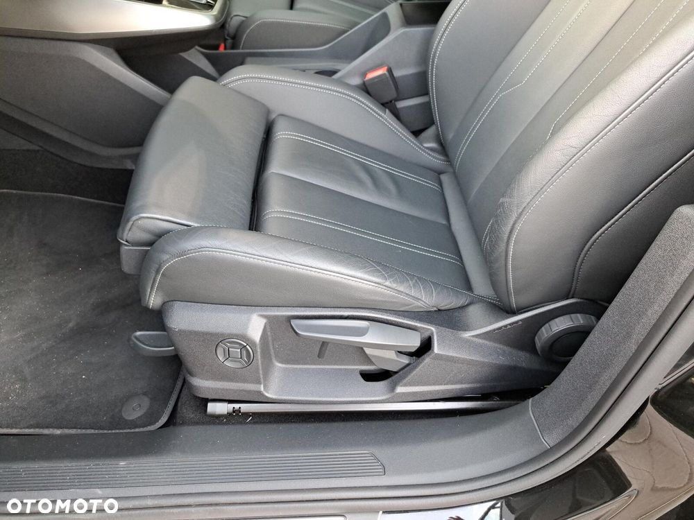 Audi Q4 Sportback e-tron - 12