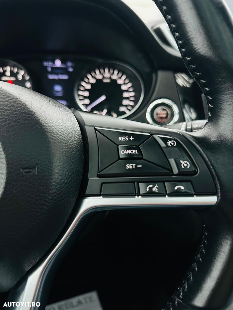 Nissan Qashqai 1.2 DIG-T Xtronic N-Connecta - 32