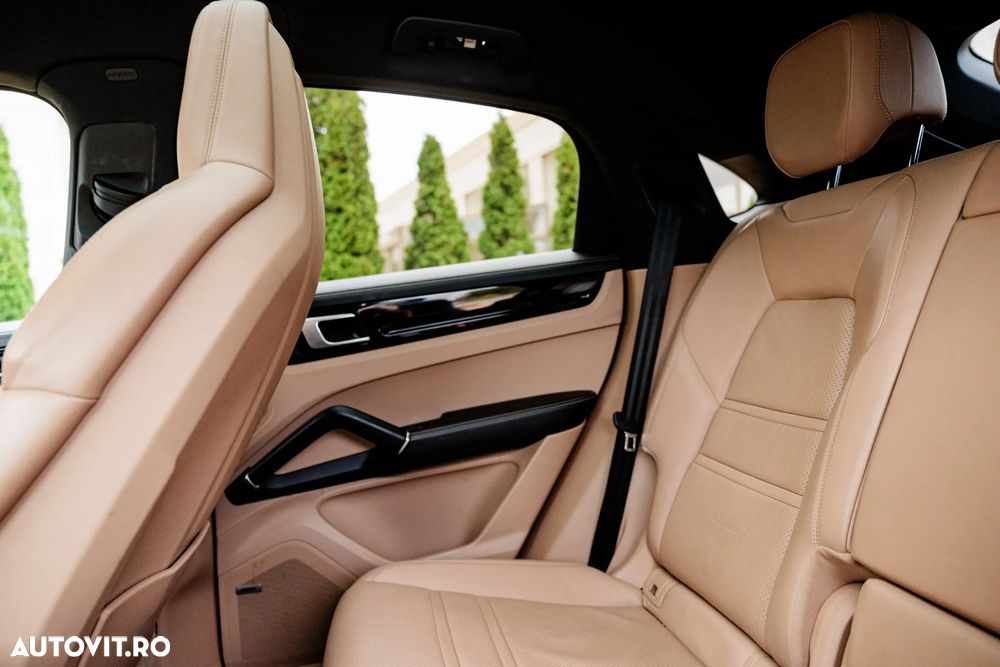 Porsche Cayenne Coupe Tiptronic S - 16