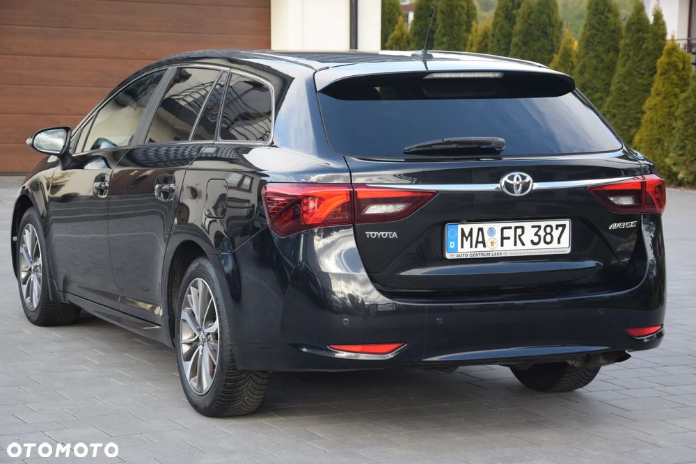 Toyota Avensis 1.8 Edition (2014) - 10