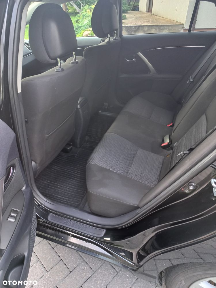 Toyota Avensis 2.0 D-4D - 8