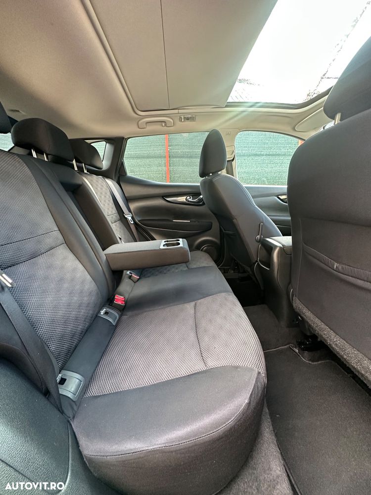 Nissan Qashqai 1.6 DCI Start/Stop N-Connecta - 29