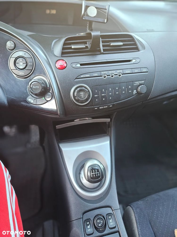 Honda Civic 1.8 Executive - 15