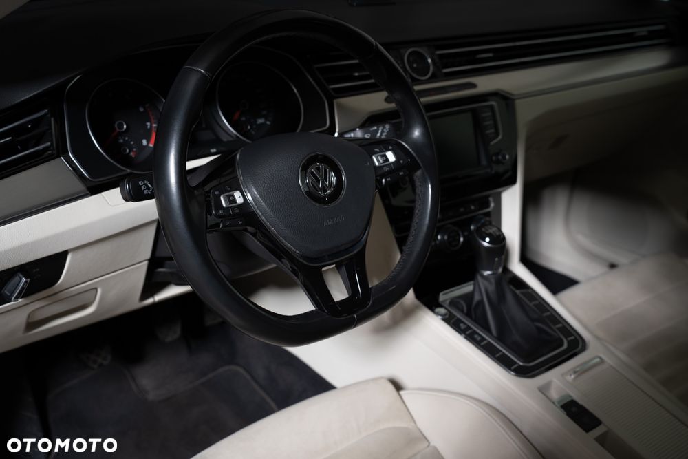 Volkswagen Passat 1.4 TSI BMT ACT Highline - 23