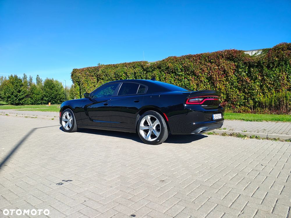 Dodge Charger - 4