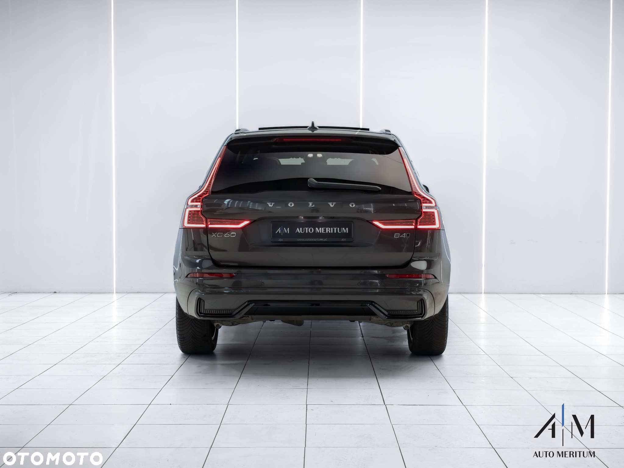 Volvo XC 60 B4 D AWD Plus Dark - 9