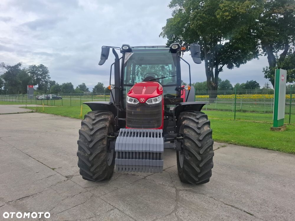 Massey Ferguson 5710M - 3