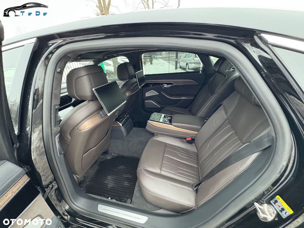 Audi A8 - 25