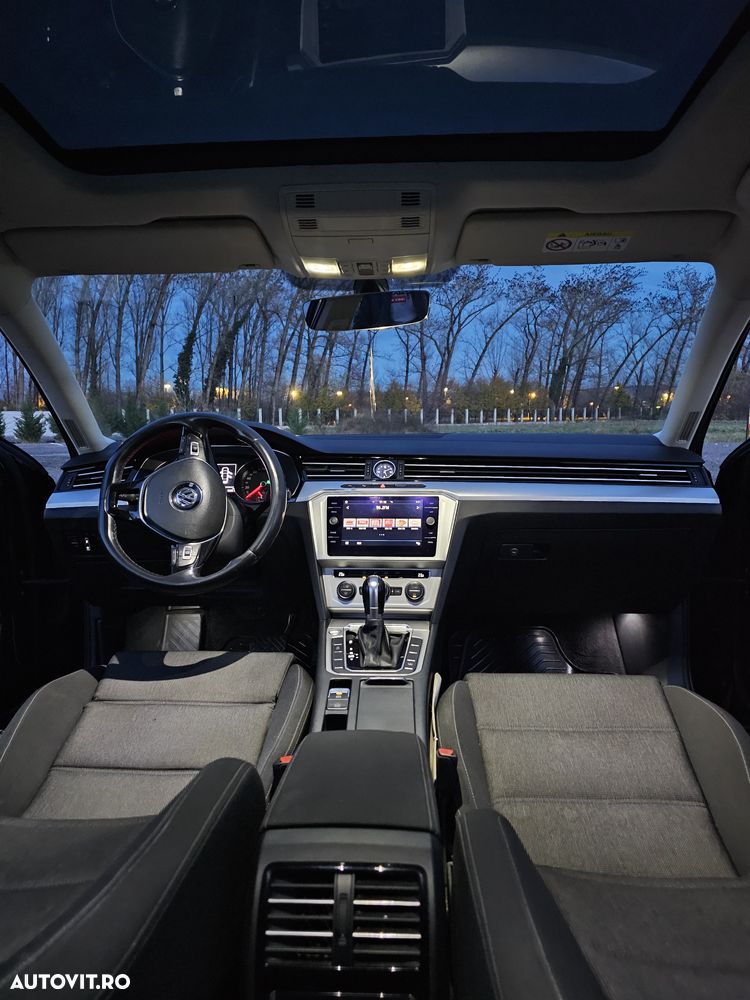 Volkswagen Passat Variant 1.6 TDI SCR DSG Comfortline - 14