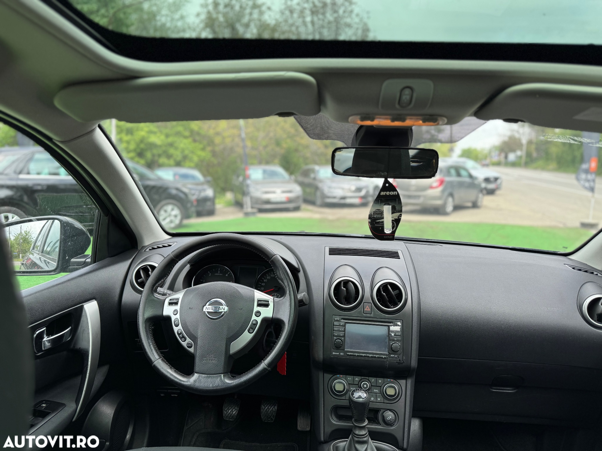 Nissan Qashqai+2 - 12