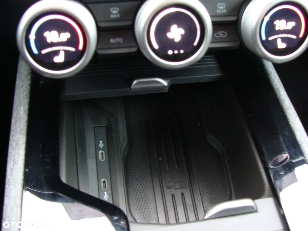 Skoda Superb 2.0 TDI DSG Selection - 20