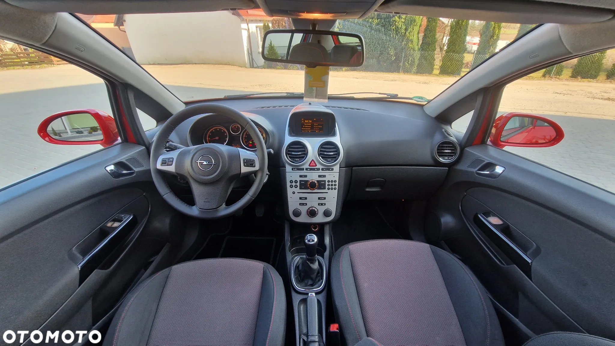 Opel Corsa 1.4 16V Cosmo - 30