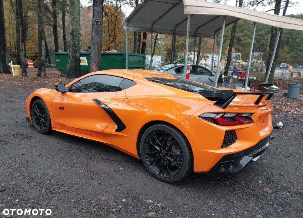 Chevrolet Corvette - 5