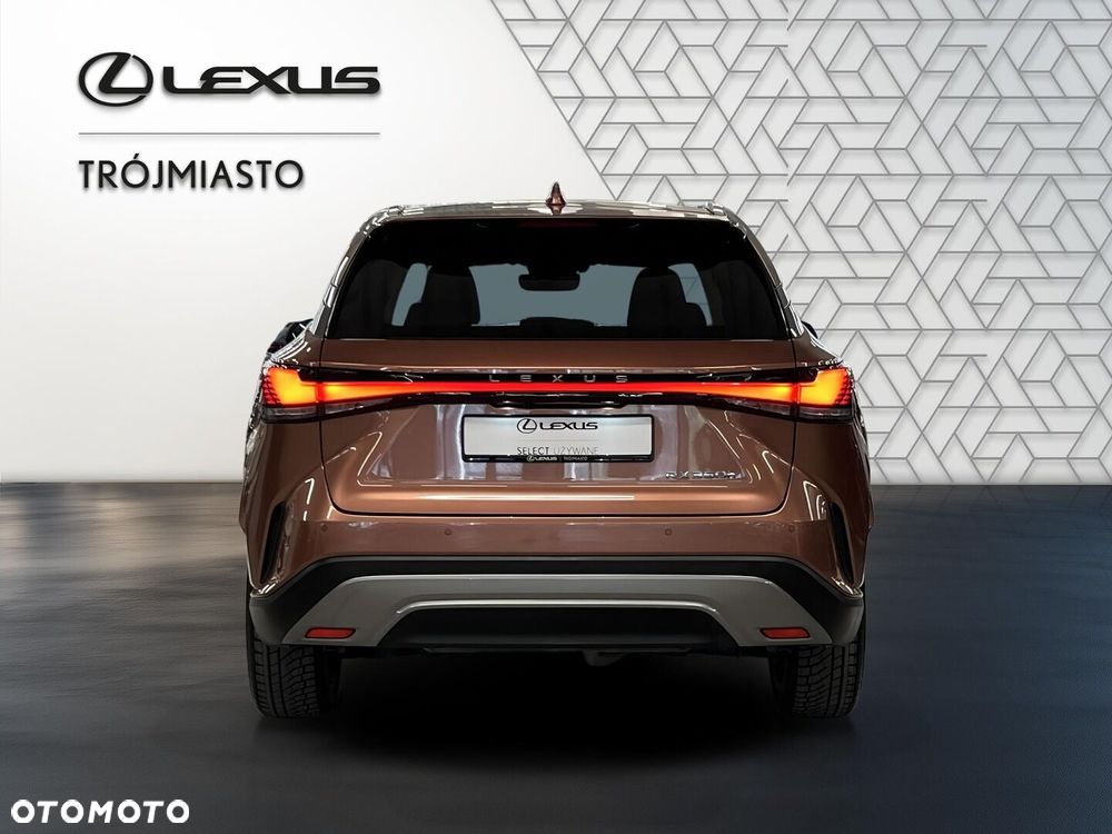 Lexus RX - 4