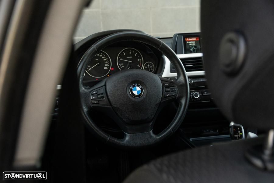 BMW 318 d Touring Auto - 30